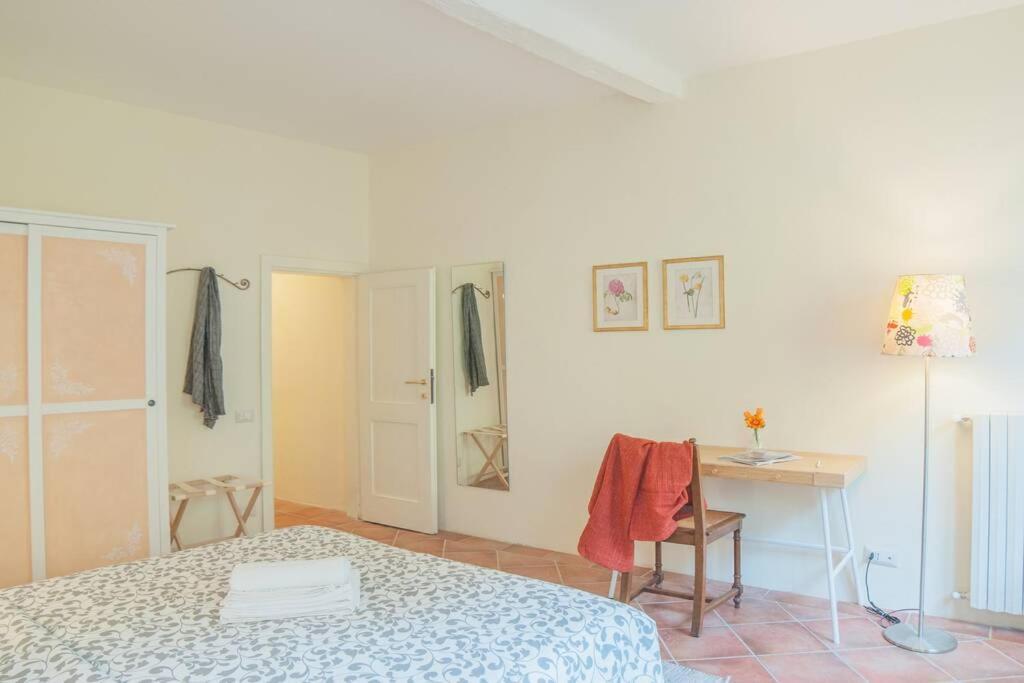 Appartamento Cozy Macci flat 4 people near Santa Croce Square Firenze Esterno foto